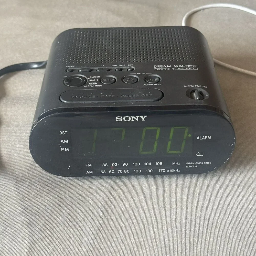 Alarm Clock Radio Sony Dream Machine CF-C218 AM FM Snooze Date Tested Working